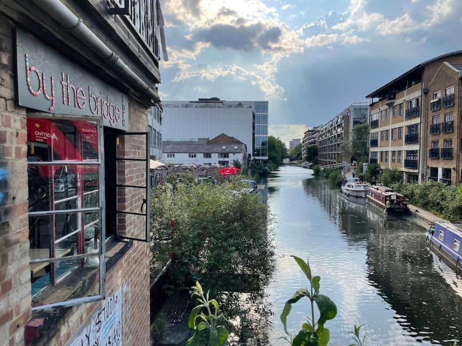 Cool Dalston Studio With Balcony And Gym Leilighet London Eksteriør bilde