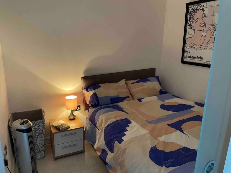 Cool Dalston Studio With Balcony And Gym Leilighet London Eksteriør bilde